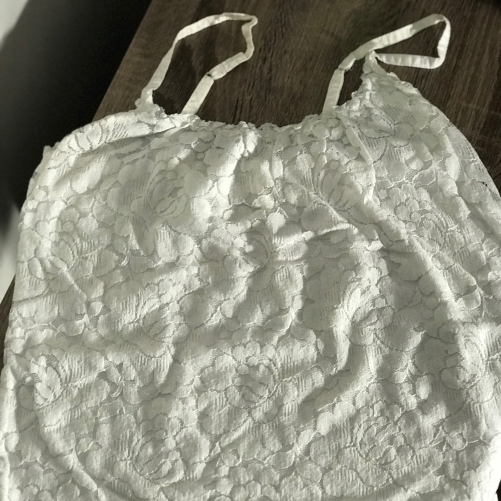 A&F women’s adjustable lace tank - white